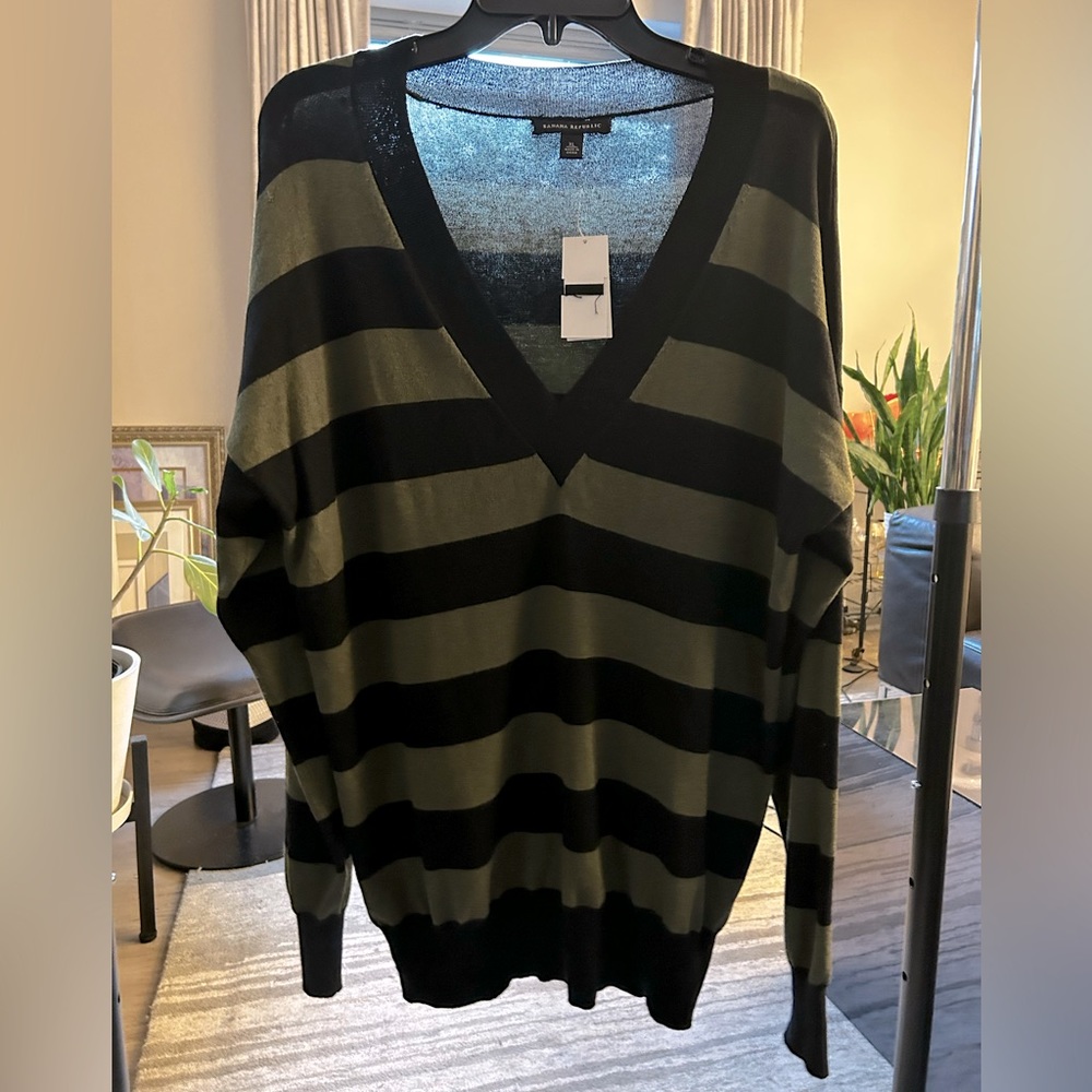 NWT Banana Republic Green/Black Striped V-Neck Sweater